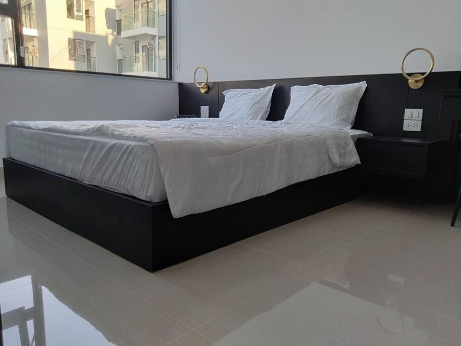 Love Home-Luxuryapart 2Bed-Pool&Sunrise View-5'Trang Tien Хуе Екстериор снимка