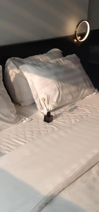 Love Home-Luxuryapart 2Bed-Pool&Sunrise View-5'Trang Tien Хуе Екстериор снимка
